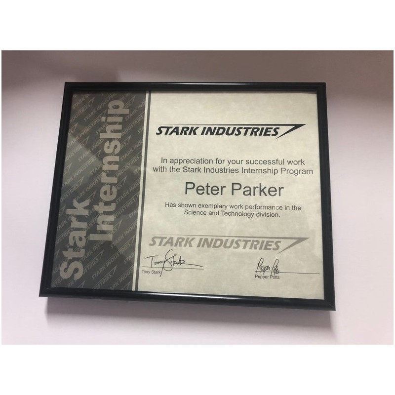 Cadre Certificat de stage Stark industry avec prénom personnalisable